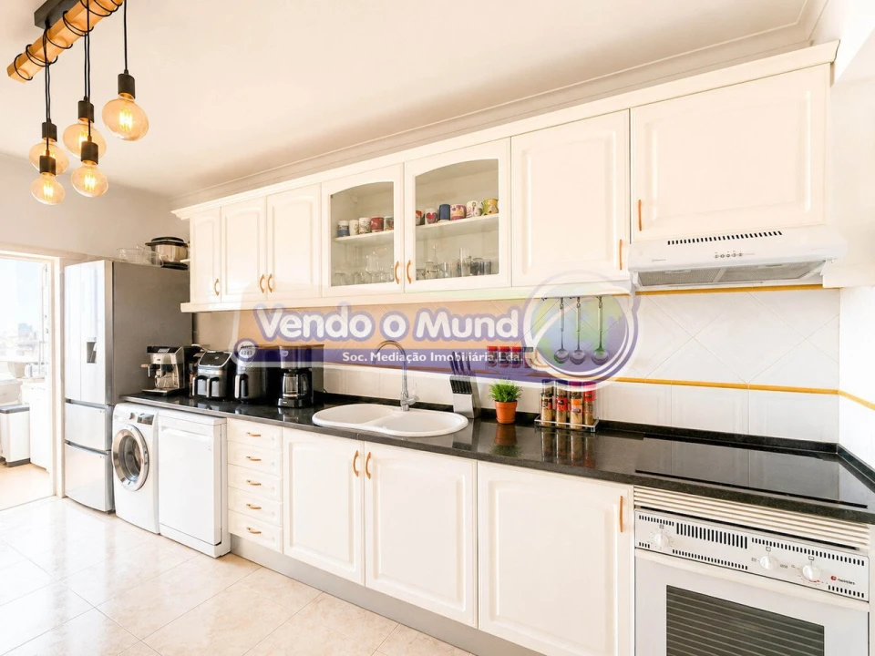 Apartamento T4 para Venda em Algueirão-Mem Martins Foto 6