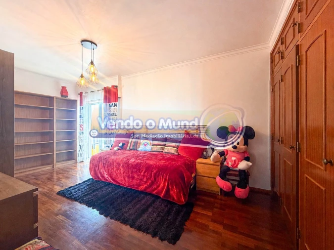 Apartamento T4 para Venda em Algueirão-Mem Martins Foto 12