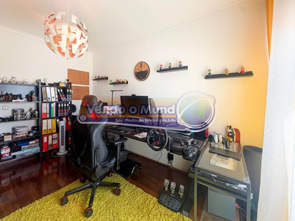 Apartamento T4 para Venda em Algueirão-Mem Martins Foto 16