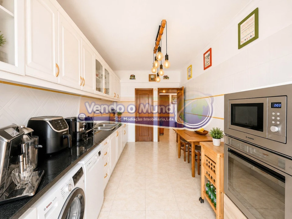 Apartamento T4 para Venda em Algueirão-Mem Martins Foto 7