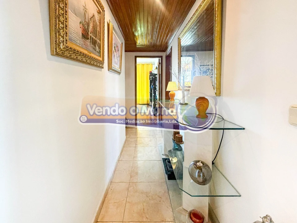 Apartamento T4 para Venda em Algueirão-Mem Martins Foto 11