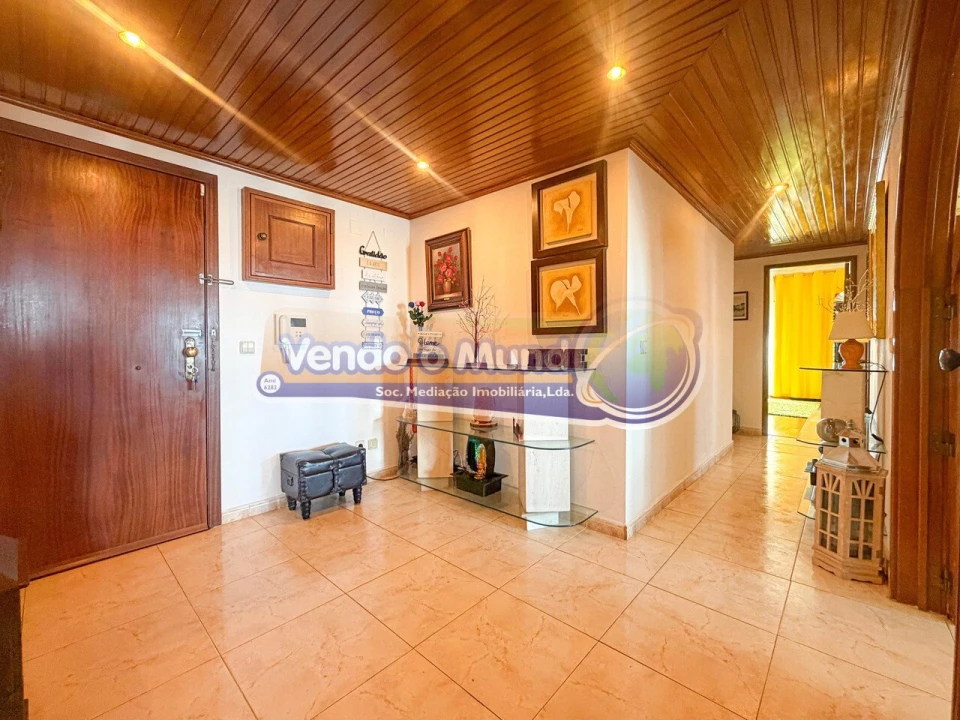 Apartamento T4 para Venda em Algueirão-Mem Martins Foto 5