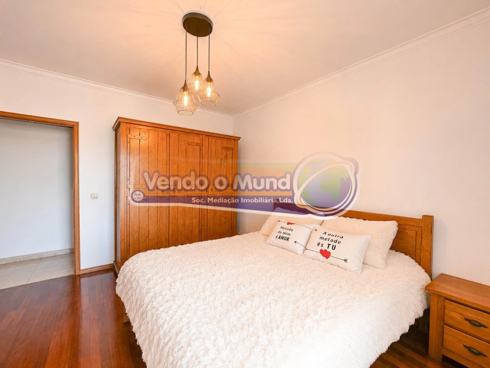 Apartamento T4 para Venda em Algueirão-Mem Martins Foto 20