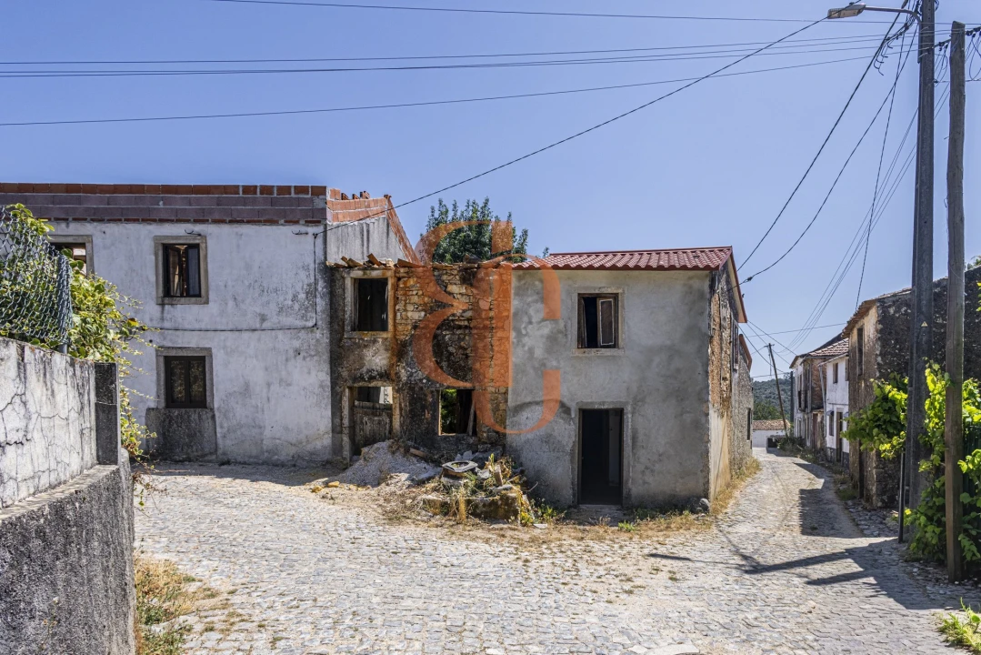 Moradia T2 para Venda em Alvorge Foto 3