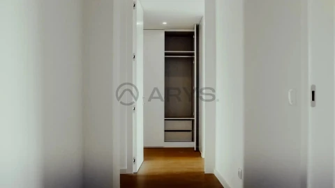 Apartamento T3 para Venda em Ferreiros e Gondizalves