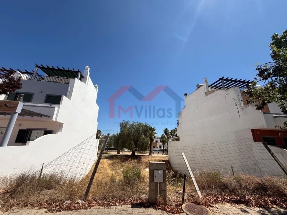 Terreno para Venda em Quelfes Foto 2