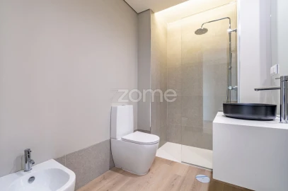 Apartamento T2 para Venda em Mafamude e Vilar do Paraíso