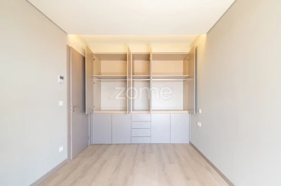 Apartamento T2 para Venda em Mafamude e Vilar do Paraíso