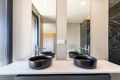 Apartamento T2 para Venda em Mafamude e Vilar do Paraíso