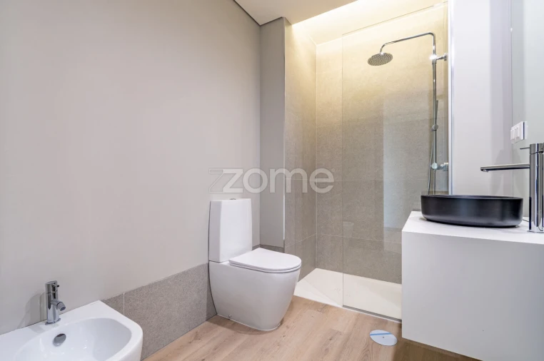 Apartamento T2 para Venda em Mafamude e Vilar do Paraíso Foto 18