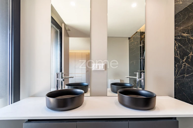Apartamento T2 para Venda em Mafamude e Vilar do Paraíso Foto 27