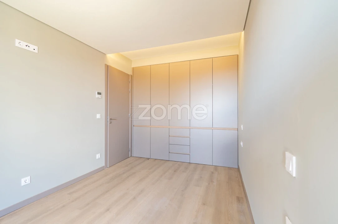 Apartamento T2 para Venda em Mafamude e Vilar do Paraíso Foto 23