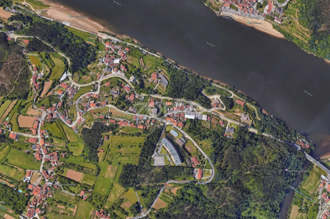Terreno para Venda em Foz do Sousa e Covelo Foto 8