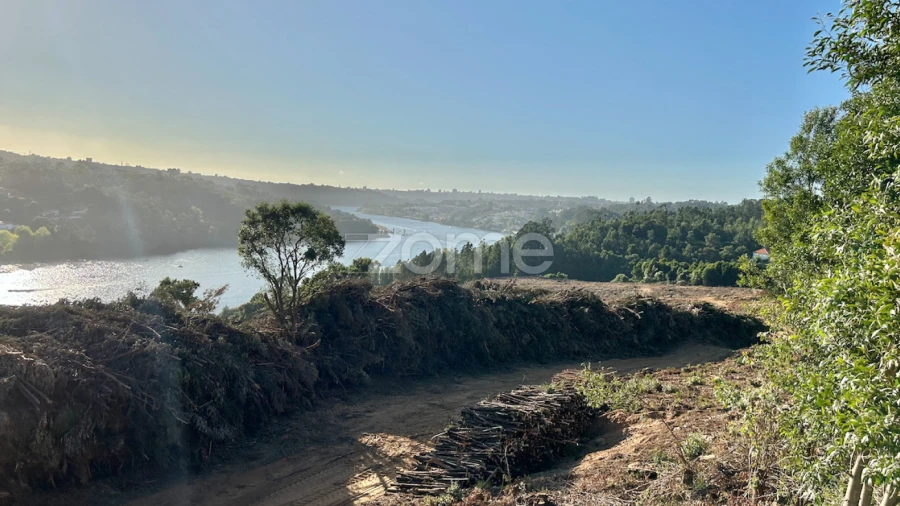 Terreno para Venda em Gondomar (São Cosme), Valbom e Jovim