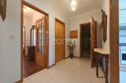 Apartamento T2 para Arrendamento em São Vicente (Braga)