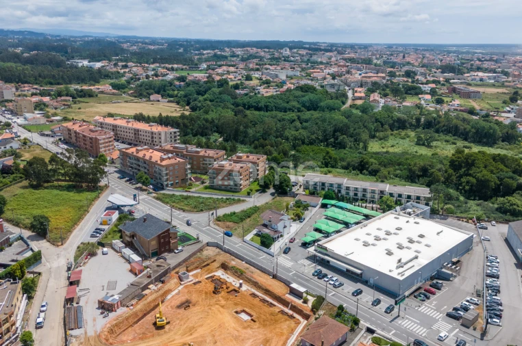 Moradia T1 para Venda em São Felix da Marinha Foto 22