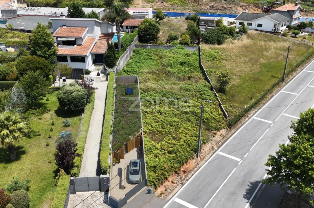 Moradia T1 para Venda em São Felix da Marinha Foto 2