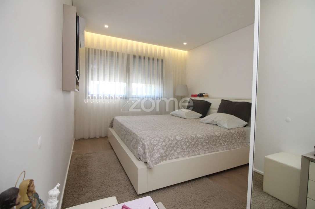 Apartamento T2 para Arrendamento em Nogueiró e Tenões Foto 14