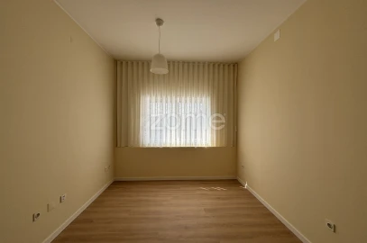Apartamento T1 para Venda em Moreira