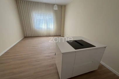Apartamento T1 para Venda em Moreira