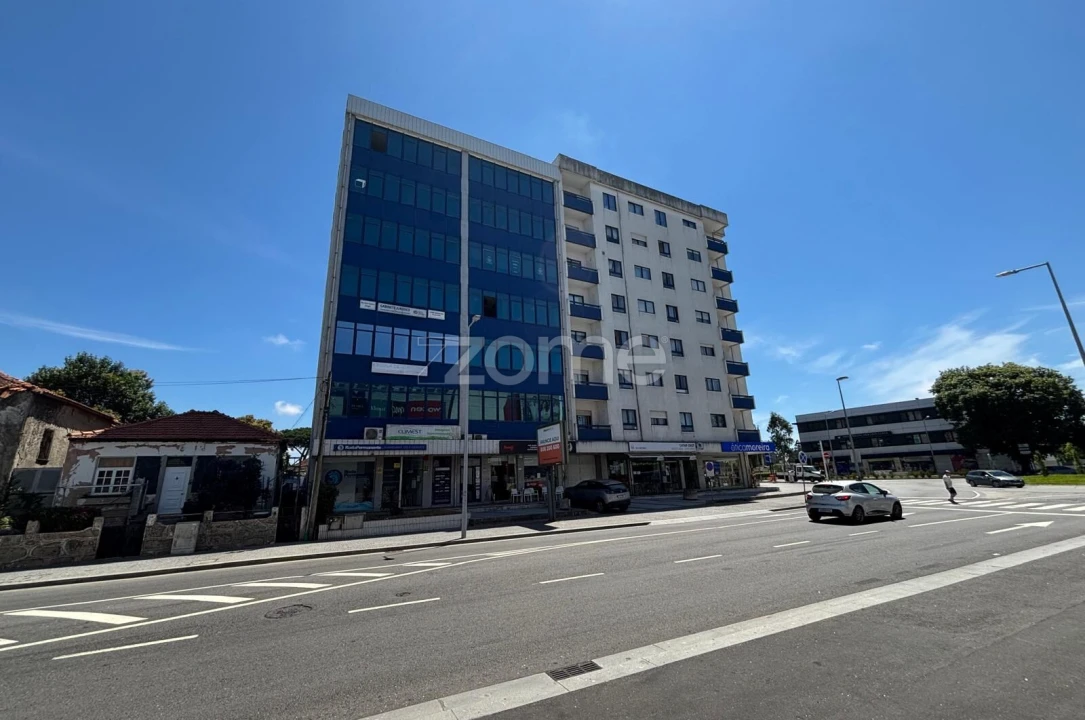 Apartamento T1 para Venda em Moreira Foto 19