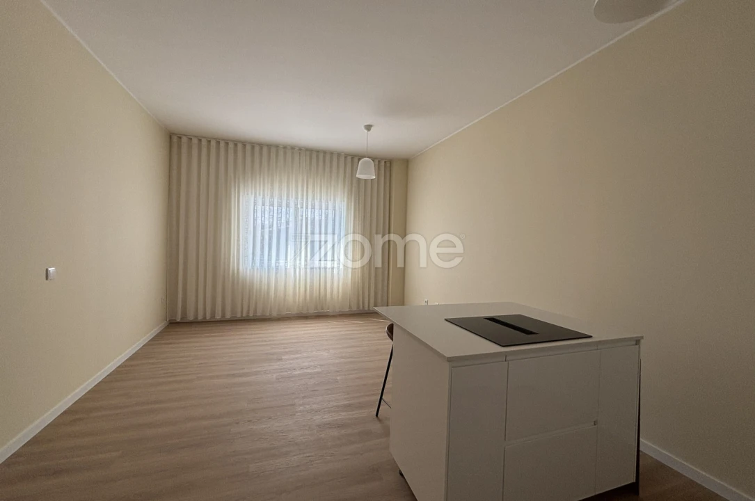 Apartamento T1 para Venda em Moreira Foto 8