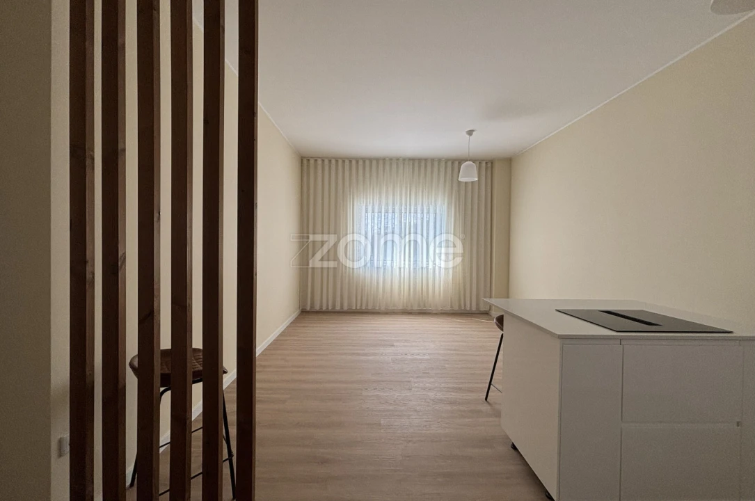 Apartamento T1 para Venda em Moreira Foto 1