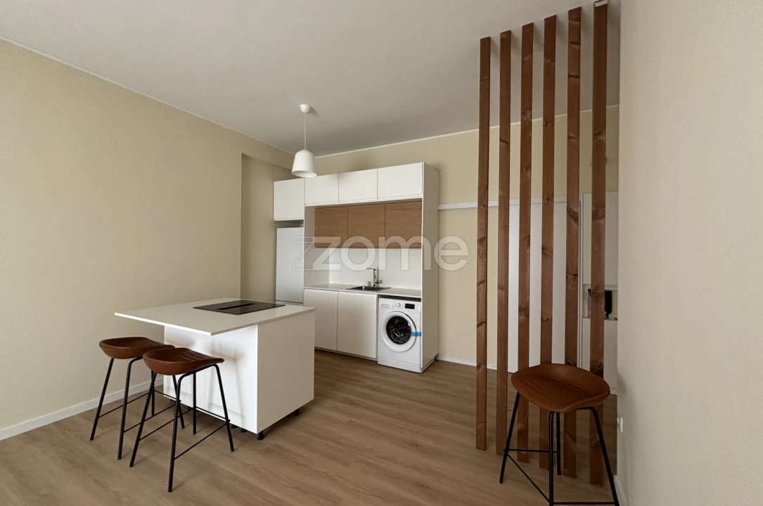 Apartamento T1 para Venda em Moreira Foto 2