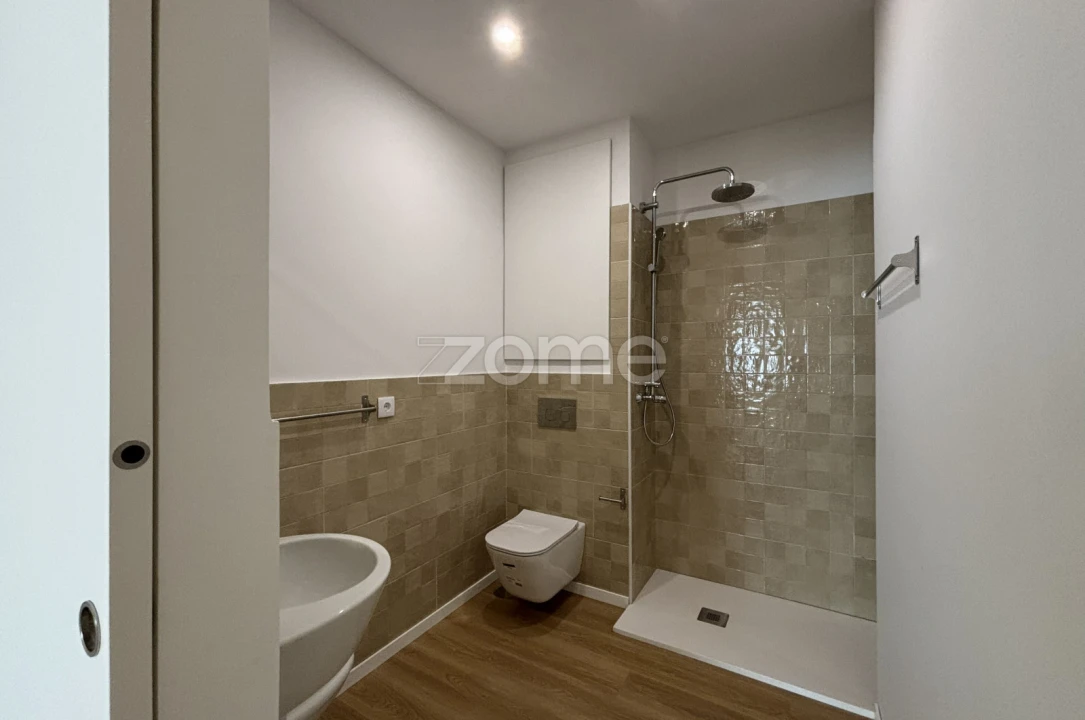 Apartamento T1 para Venda em Moreira Foto 5