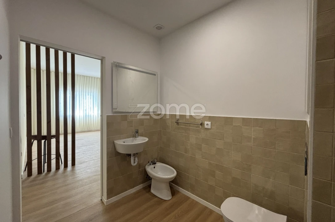 Apartamento T1 para Venda em Moreira Foto 14