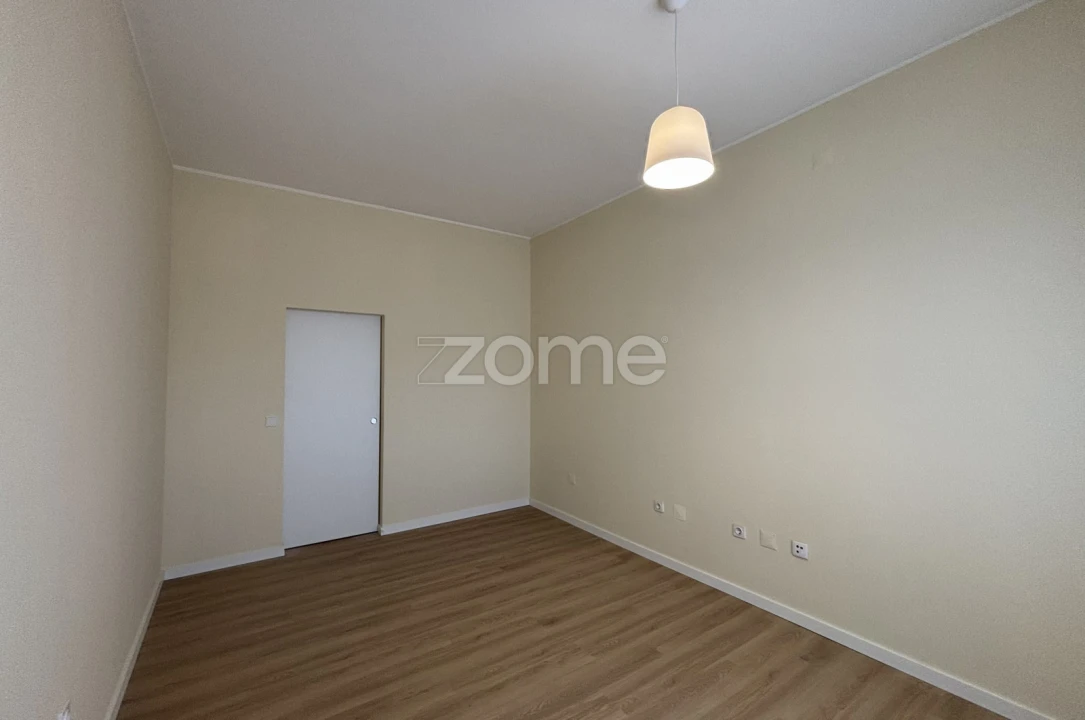 Apartamento T1 para Venda em Moreira Foto 5