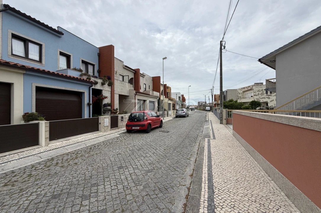 Moradia T3 para Venda em Aver-O-Mar, Amorim e Terroso Foto 34