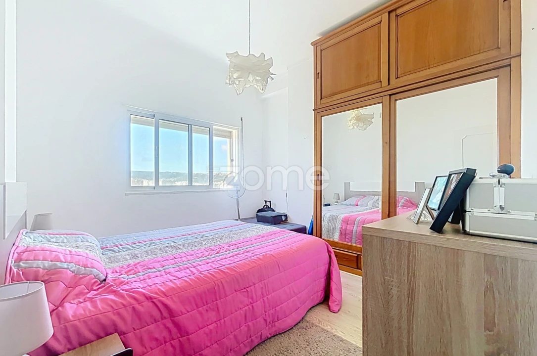 Apartamento T1 para Venda em Buarcos Foto 15