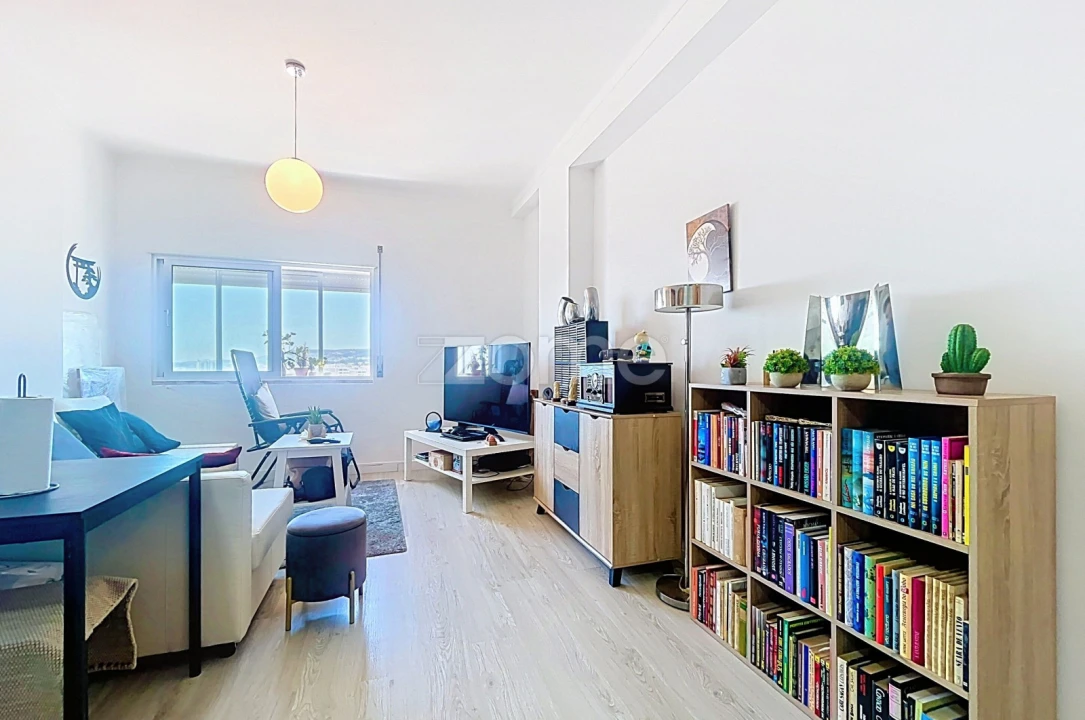 Apartamento T1 para Venda em Buarcos Foto 9
