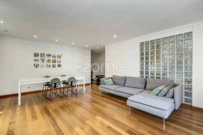 Apartamento T2 para Arrendamento em Carcavelos e Parede