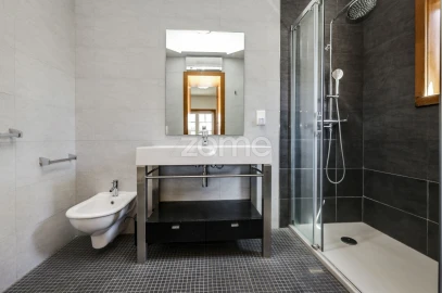 Apartamento T2 para Arrendamento em Carcavelos e Parede