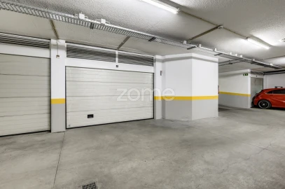 Apartamento T2 para Arrendamento em Carcavelos e Parede