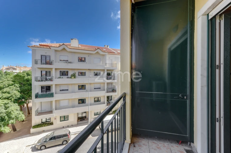 Apartamento T2 para Arrendamento em Carcavelos e Parede Foto 15