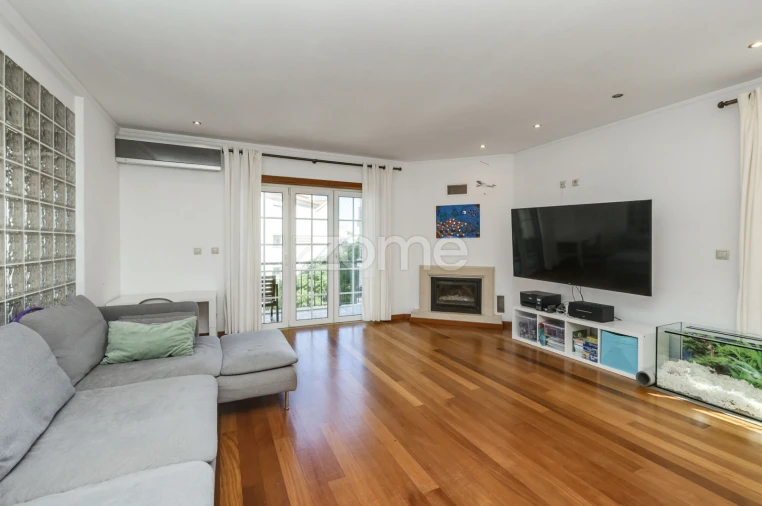 Apartamento T2 para Arrendamento em Carcavelos e Parede Foto 5