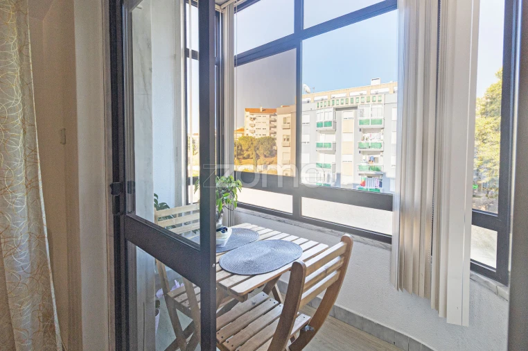 Apartamento T2 para Venda em Laranjeiro e Feijó Foto 7