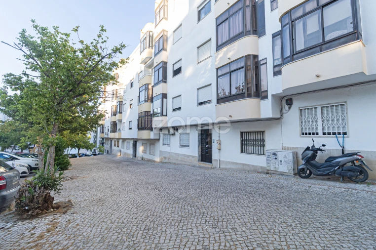 Apartamento T2 para Venda em Laranjeiro e Feijó Foto 22