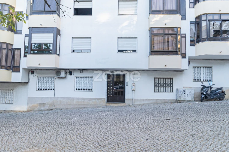 Apartamento T2 para Venda em Laranjeiro e Feijó Foto 21