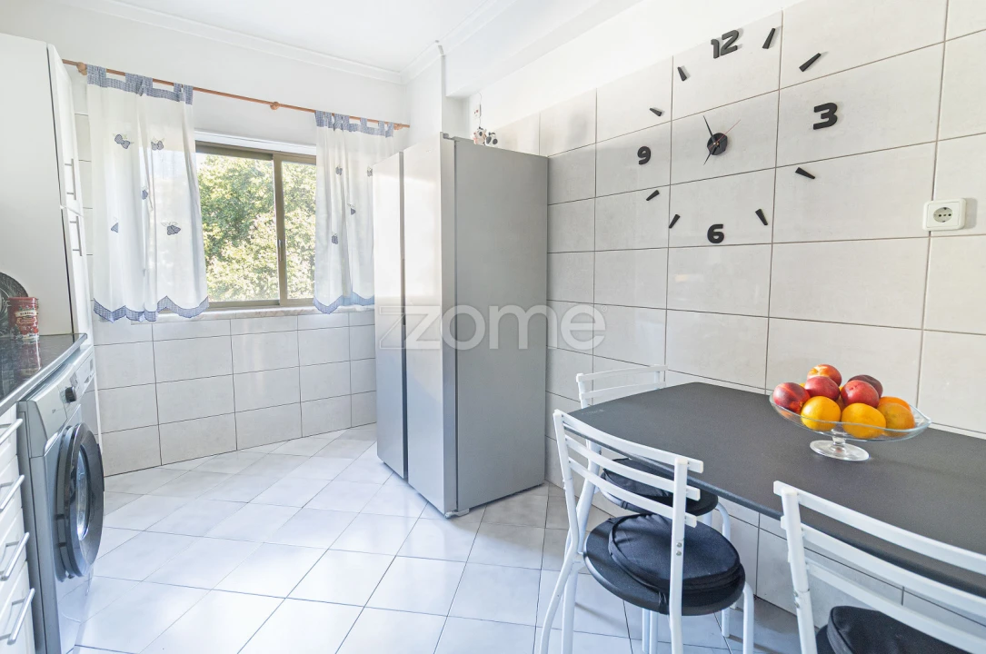 Apartamento T2 para Venda em Laranjeiro e Feijó Foto 8