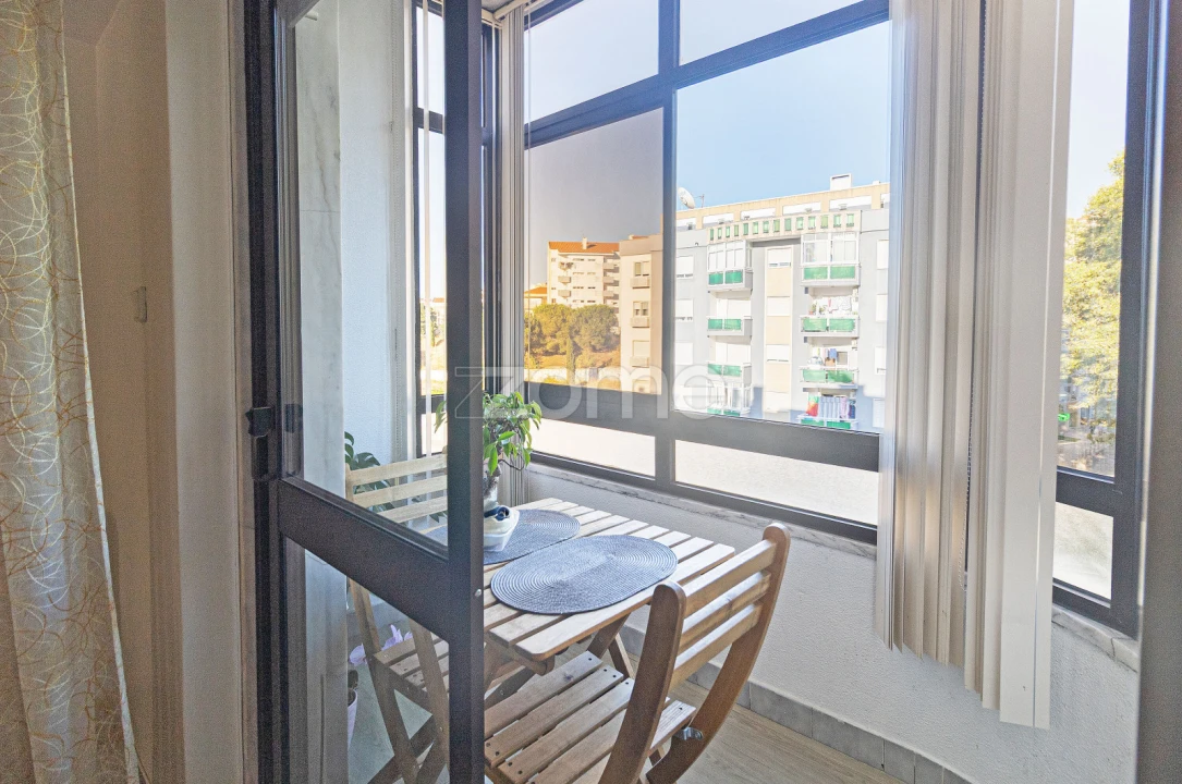 Apartamento T2 para Venda em Laranjeiro e Feijó Foto 7