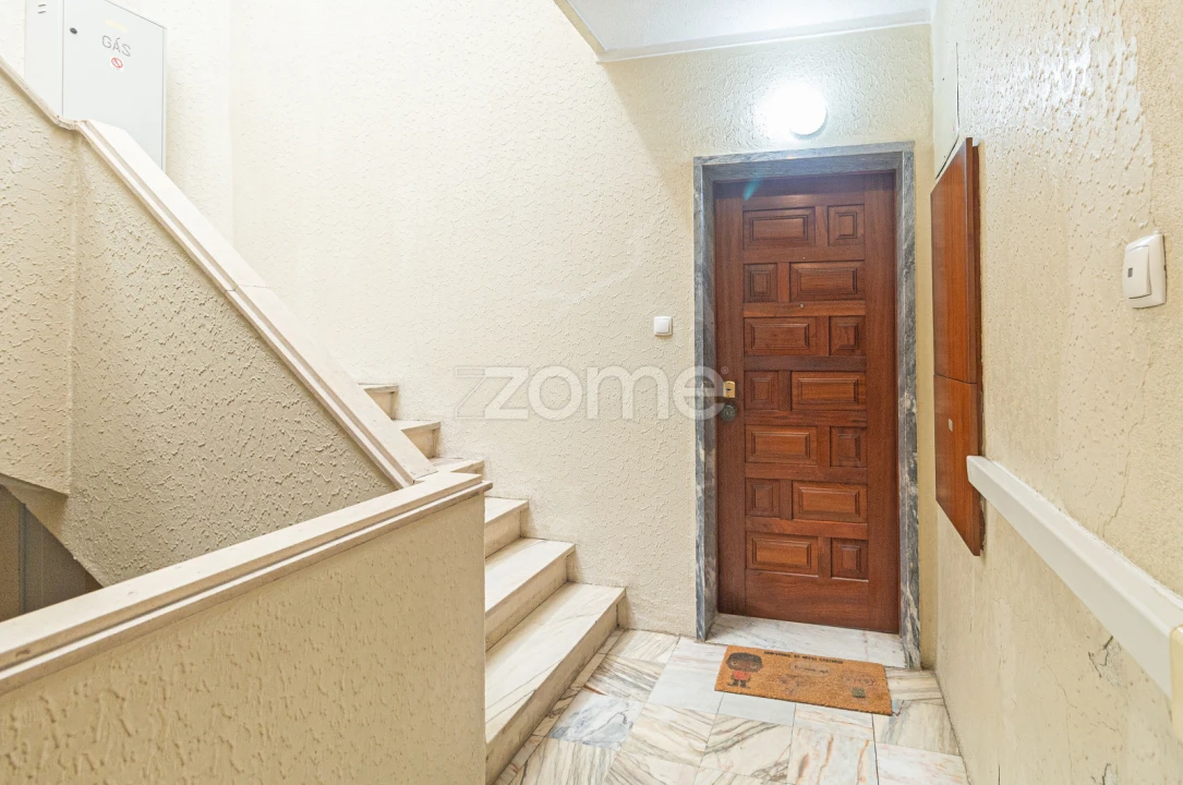 Apartamento T2 para Venda em Laranjeiro e Feijó Foto 18