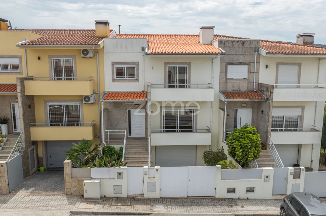 Moradia T3 para Venda em Amares e Figueiredo Foto 40