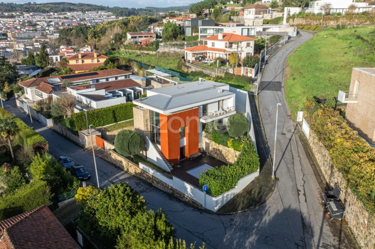 Moradia T5 para Venda em Nogueiró e Tenões Foto 45