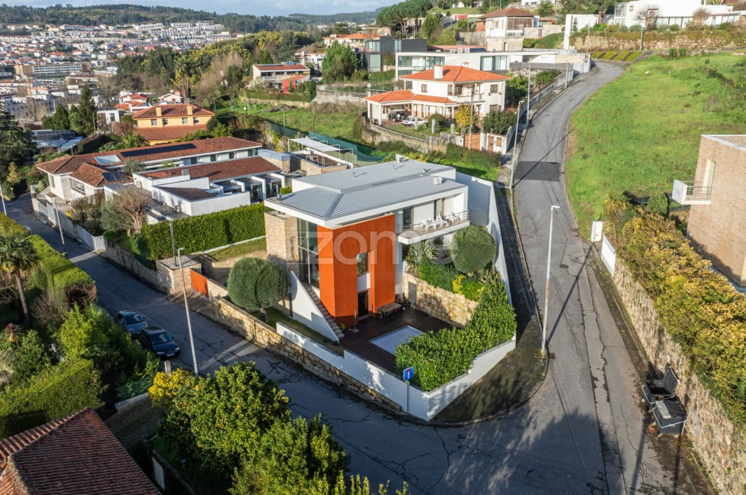 Moradia T5 para Venda em Nogueiró e Tenões Foto 45