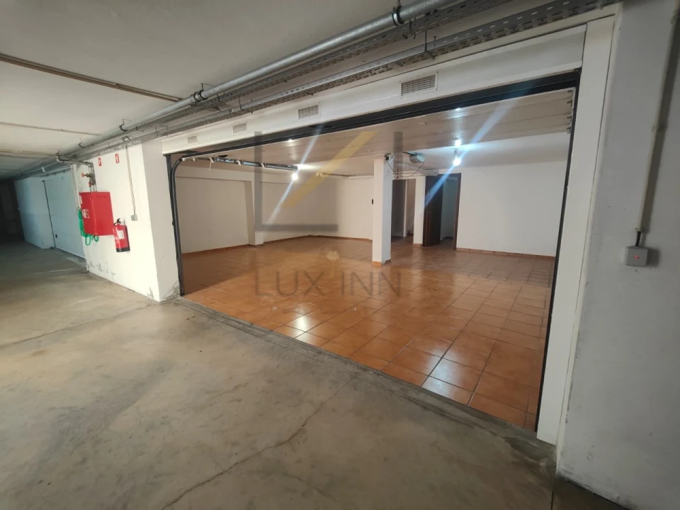 Moradia T3 para Venda em Guia Foto 35