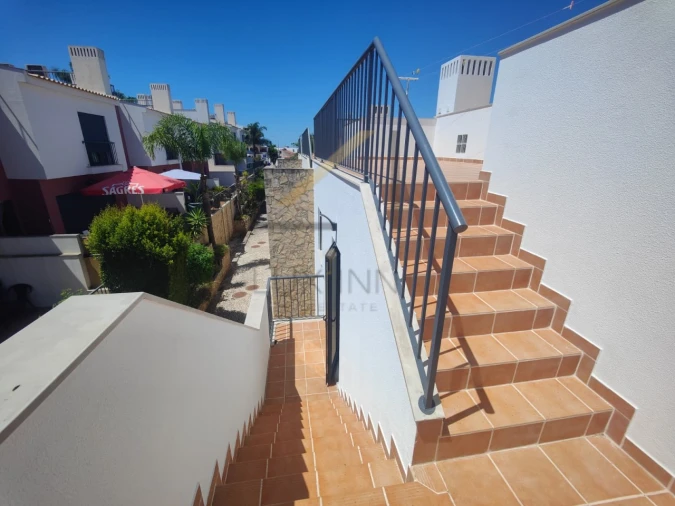 Moradia T3 para Venda em Guia Foto 18